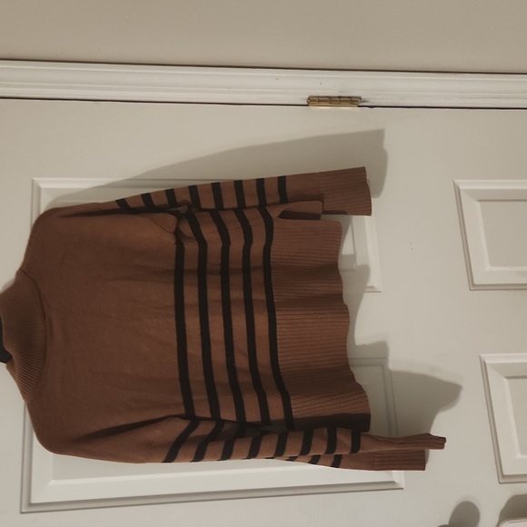 DKNY Half Zip Sweater Women's - Picture 3 of 3